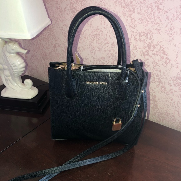 Michael Kors Handbags - Michael Kors Purse